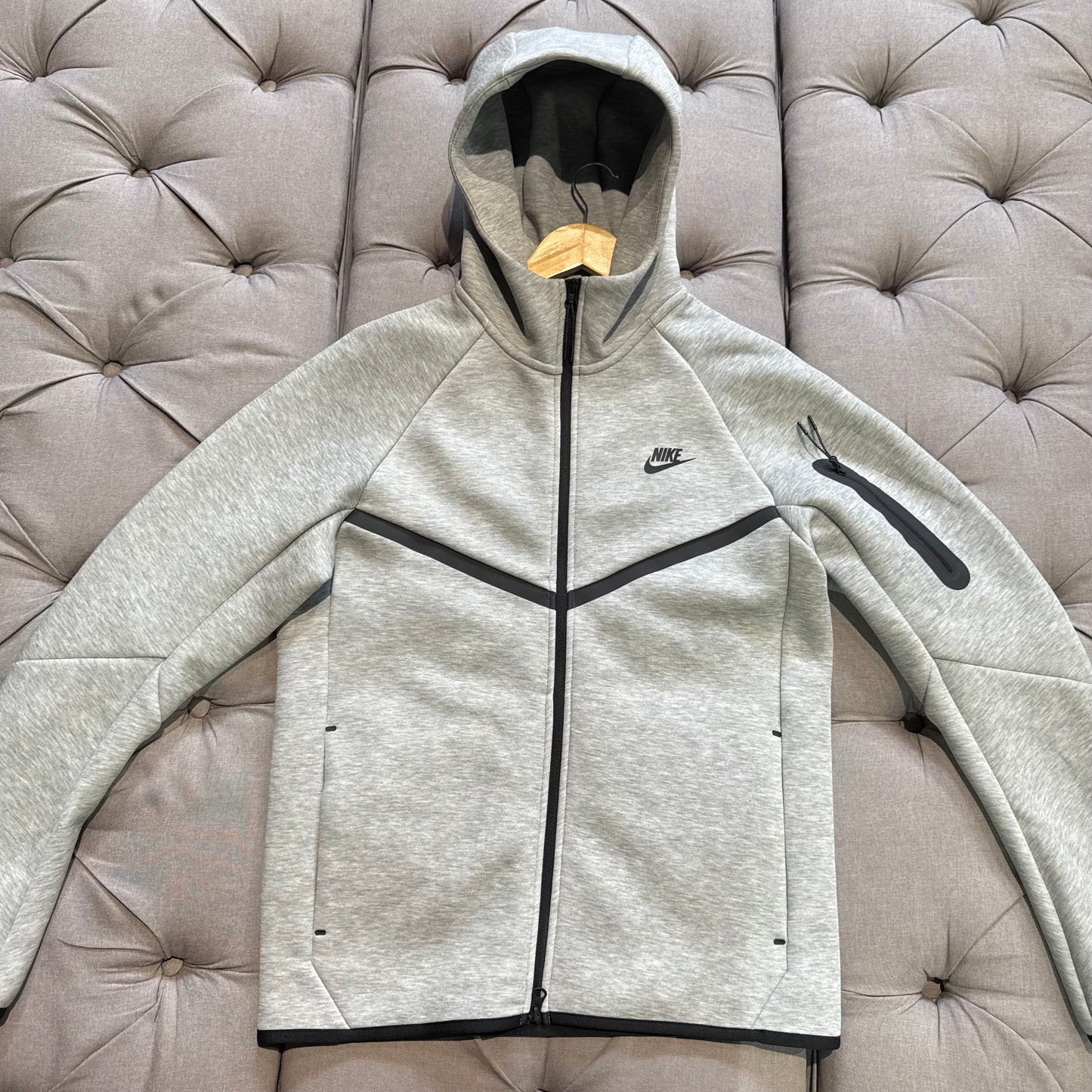 Nike Tech Fleece Jacket 'Grey' (Second hand)