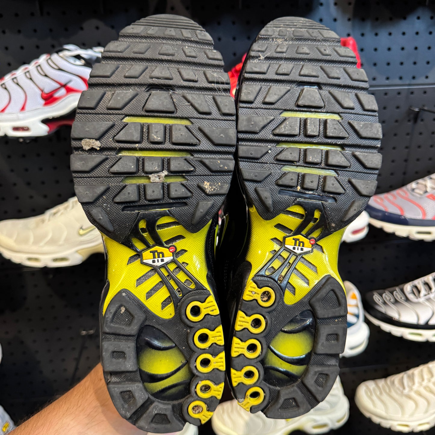 Nike Air Max Plus TN 'Wolf Grey Opti Yellow' (Second hand)