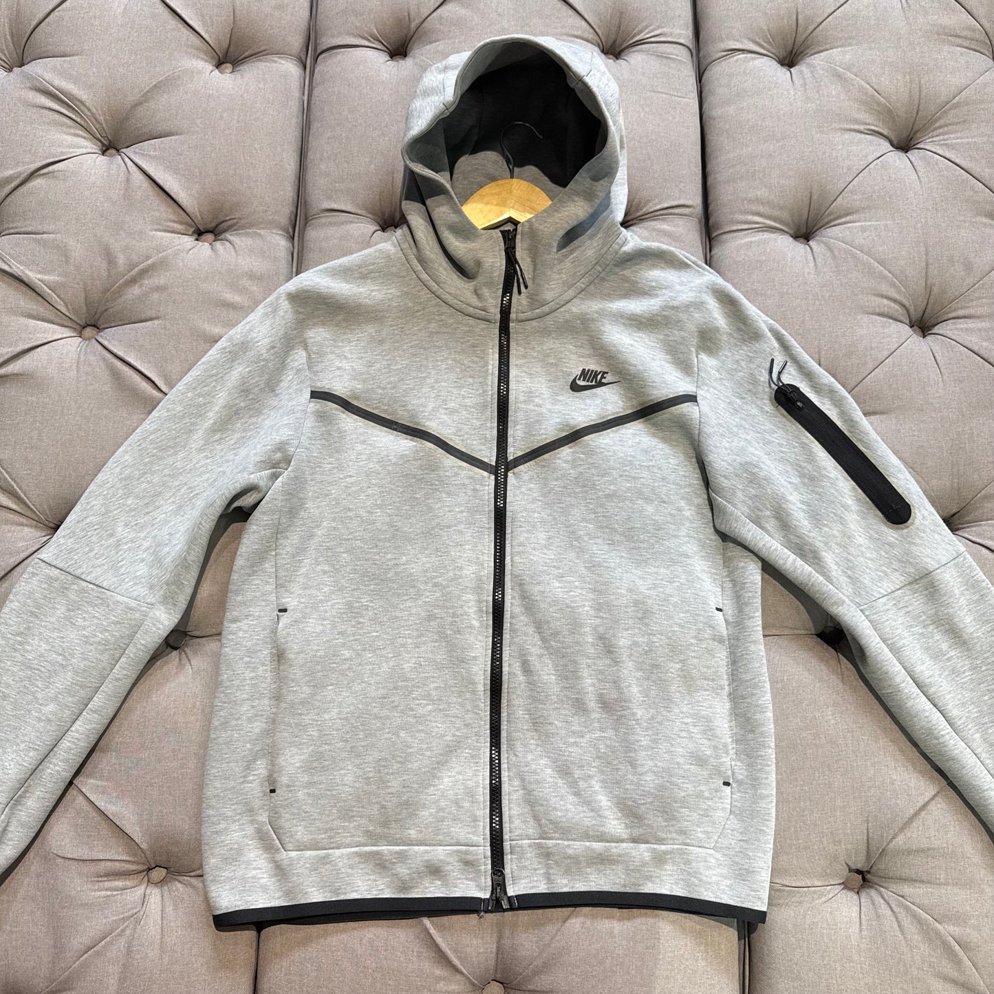 Nike Tech Fleece Jacket 'Grey' (Second hand)