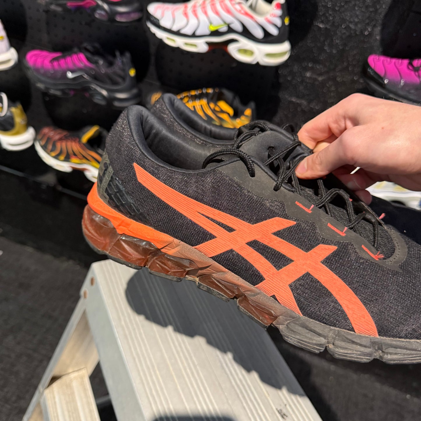 Asics Gel-Quantum 180 5 'Black Sunrise Red' (Second hand)