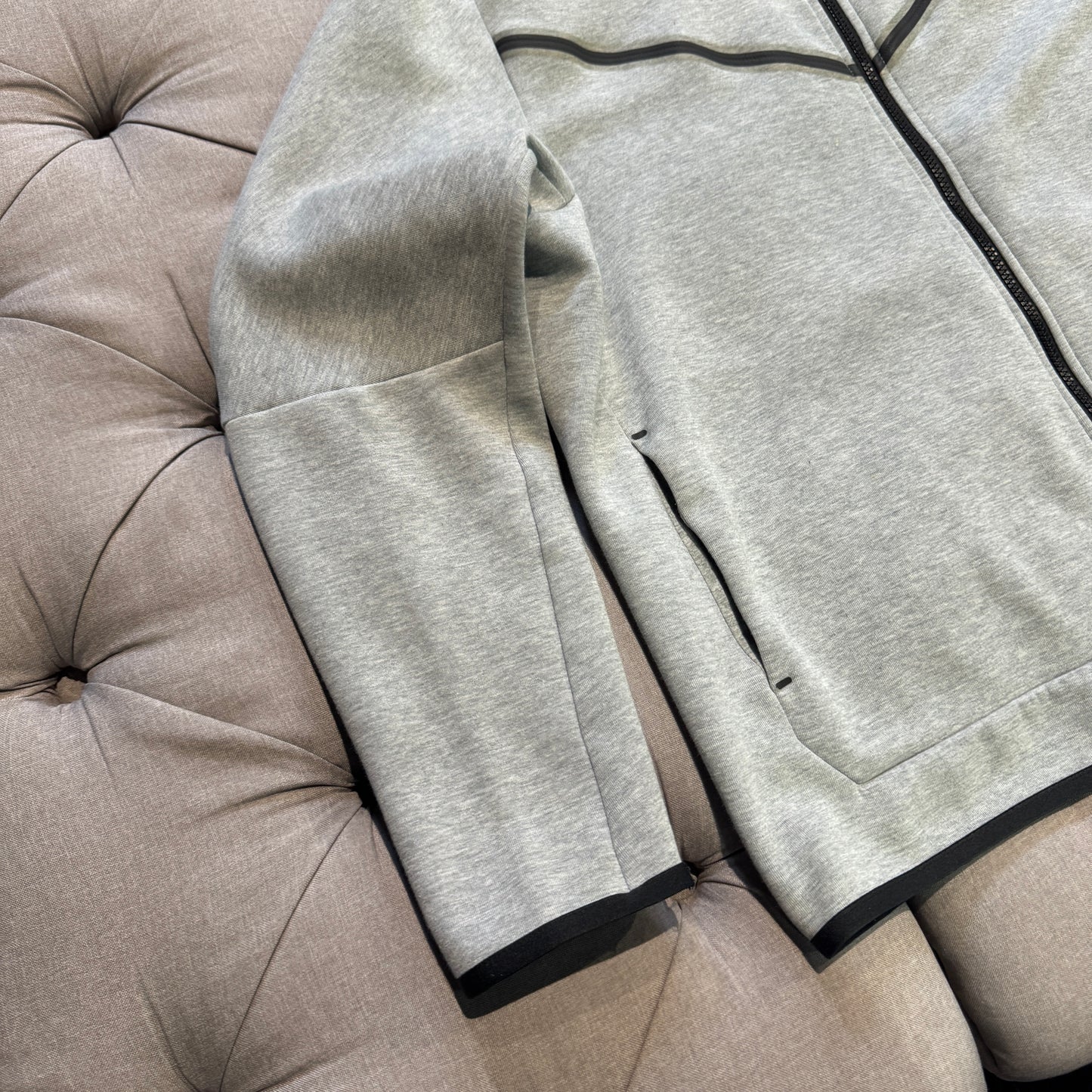 Nike Tech Fleece Hoodie 'Grey' (Second hand)