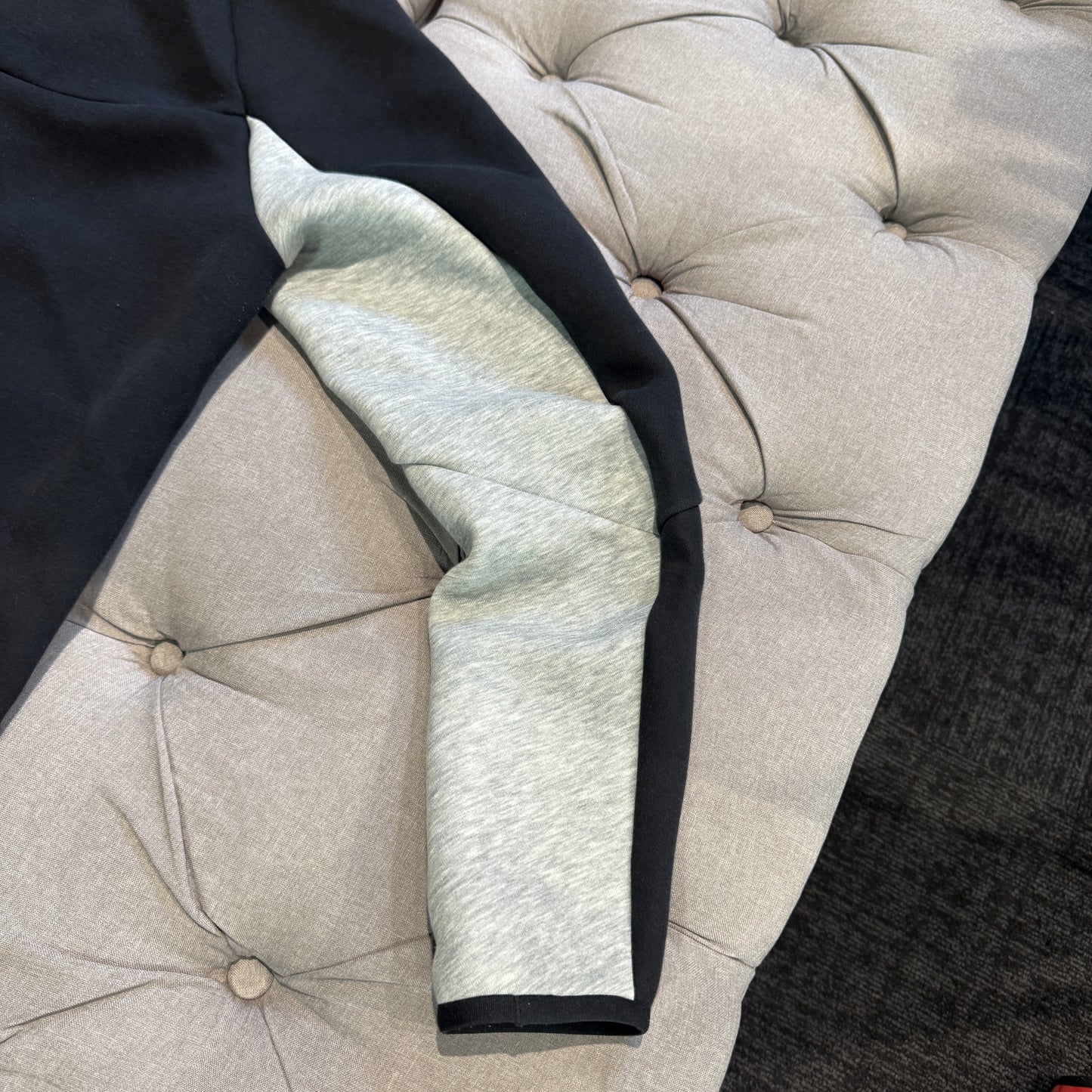 Nike Tech Fleece Jacket 'Grey Black' (Second hand)