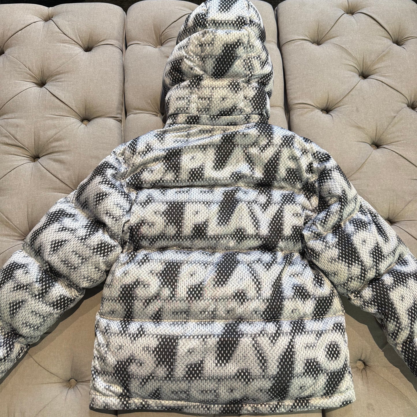 Geedup PFK Static Puffer Jacket 'White Grey Black' (Second hand)