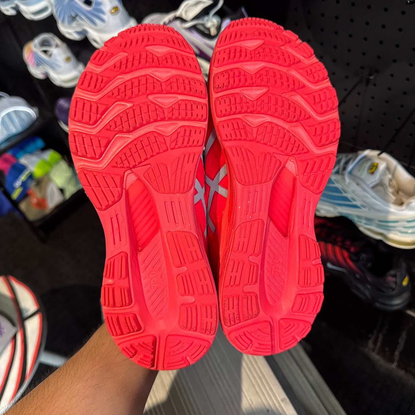 Asics Gel-Kayano 28 'Liteshow Bright Red' (Second hand)