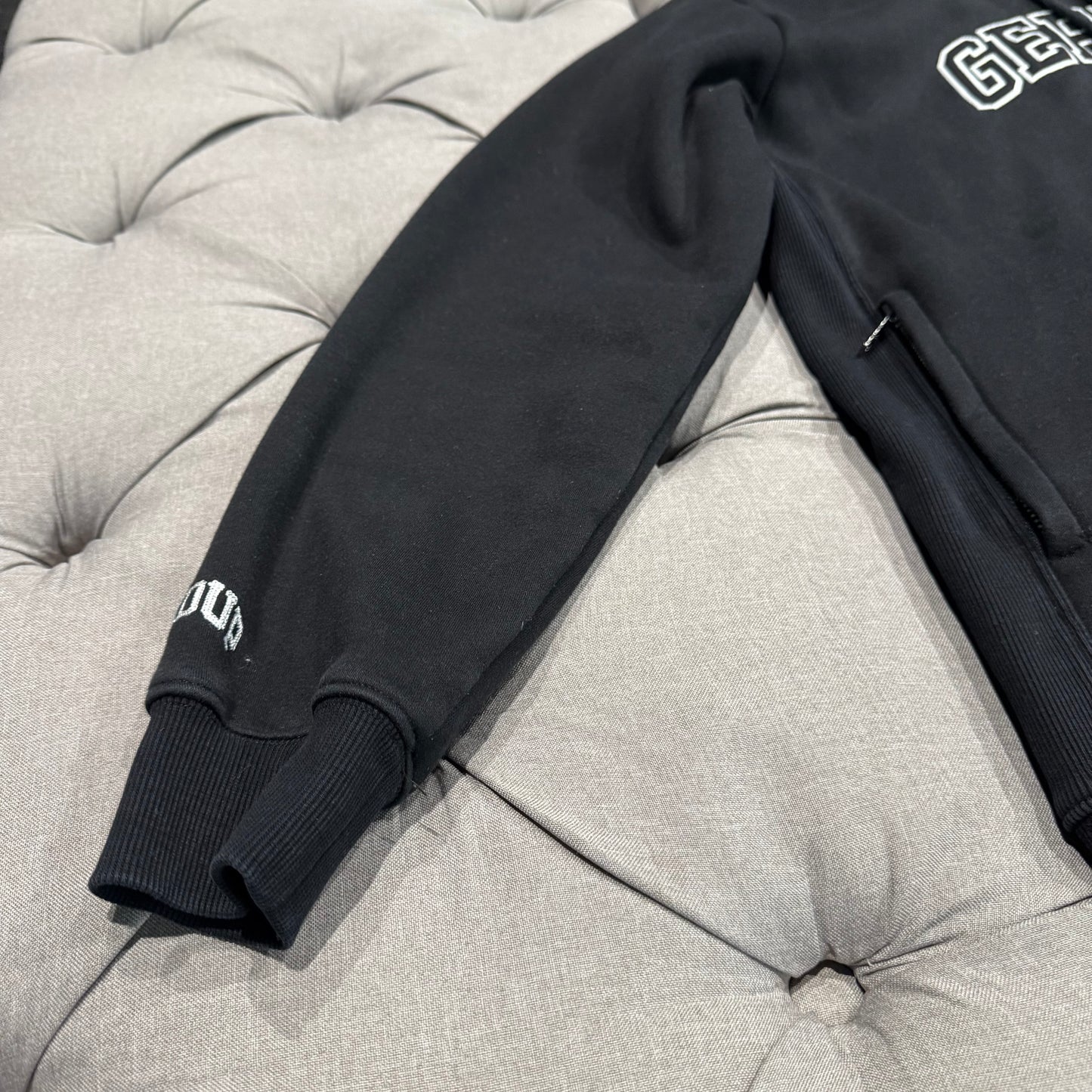 Geedup Proud Logo Hoodie 'Black' (Second hand)