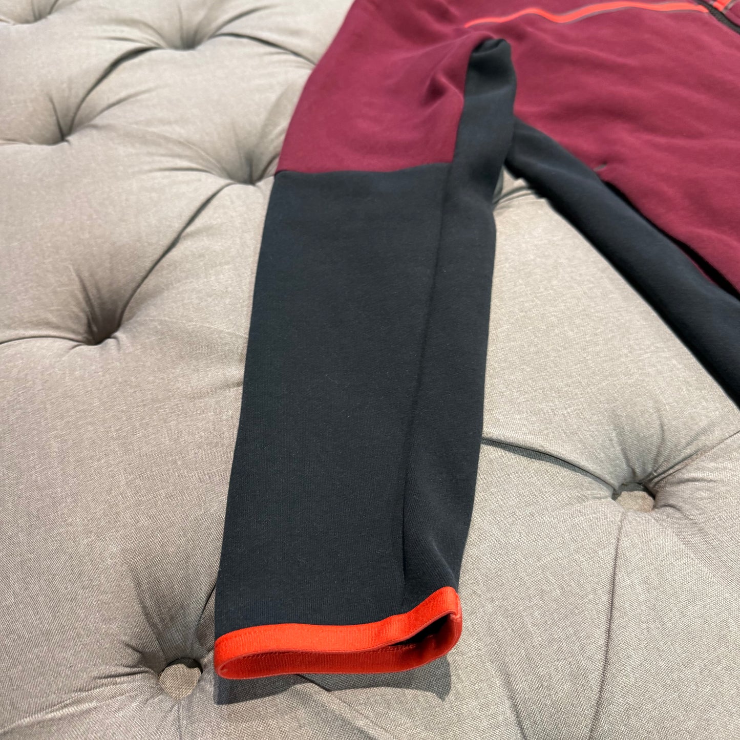 Nike Tech Fleece Jacket 'Burgandy Black' (Second hand)