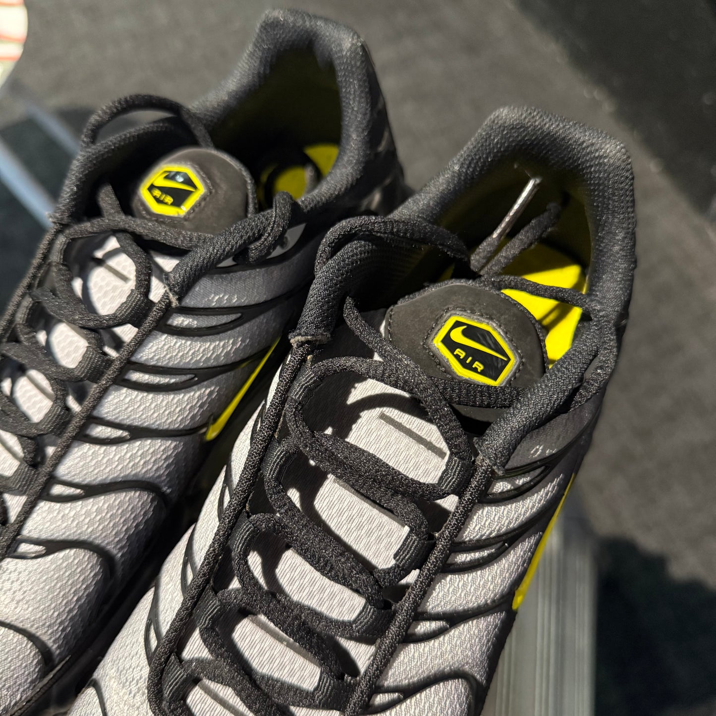 Nike Air Max Plus 'TN' Wolf Grey Optic Yellow (Second hand)