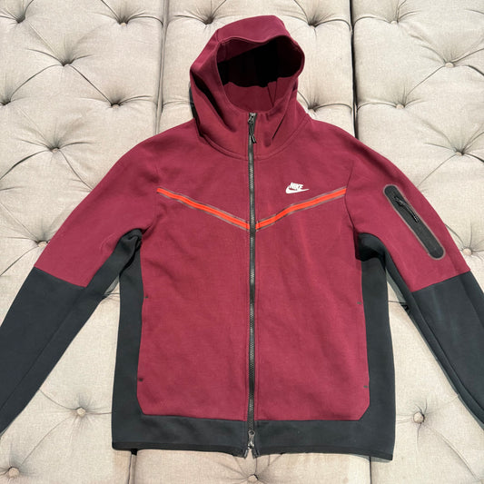Nike Tech Fleece Jacket 'Burgandy Black' (Second hand)