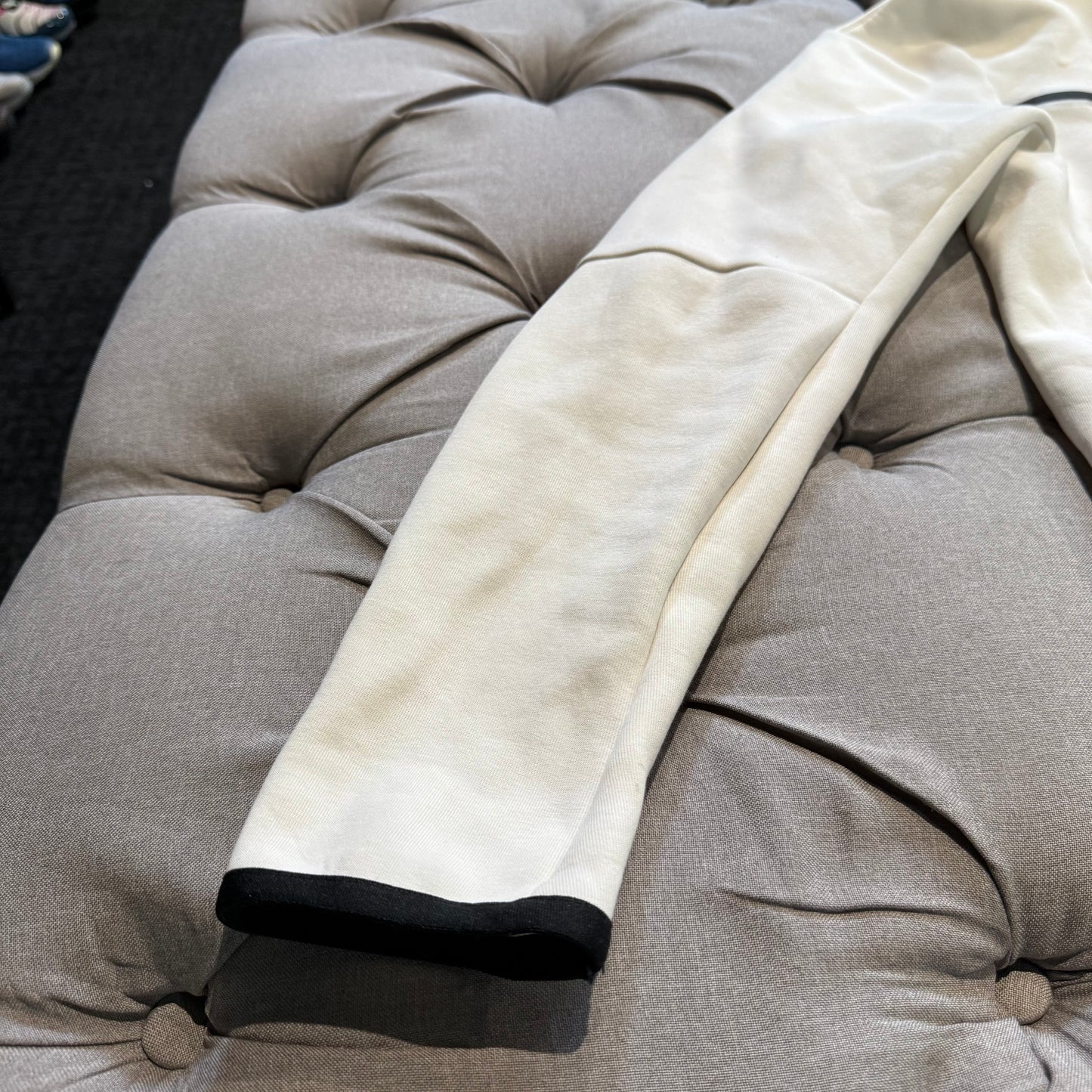 Nike Tech Fleece Jacket 'White Cream' (Second hand)