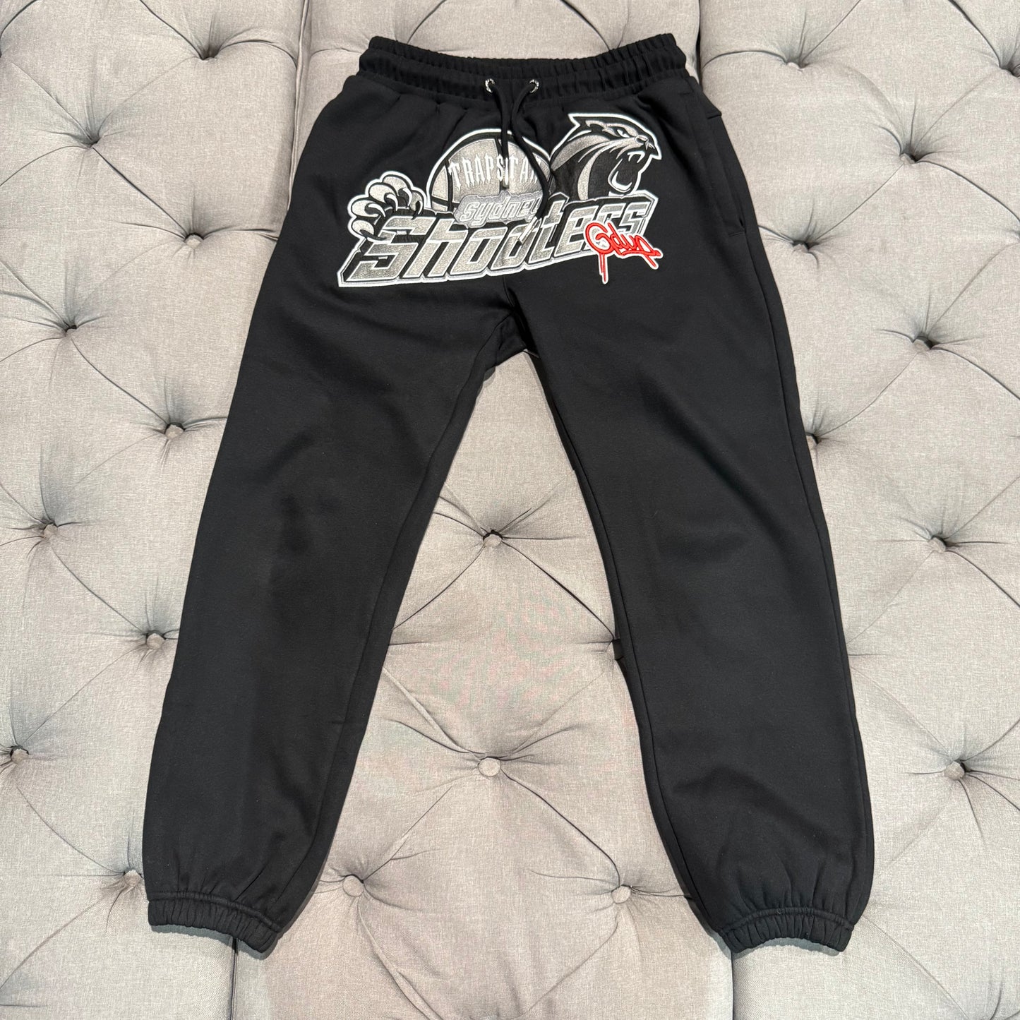 Geedup X Trapstar Sydney Shooters Trackpants 'Black Red'