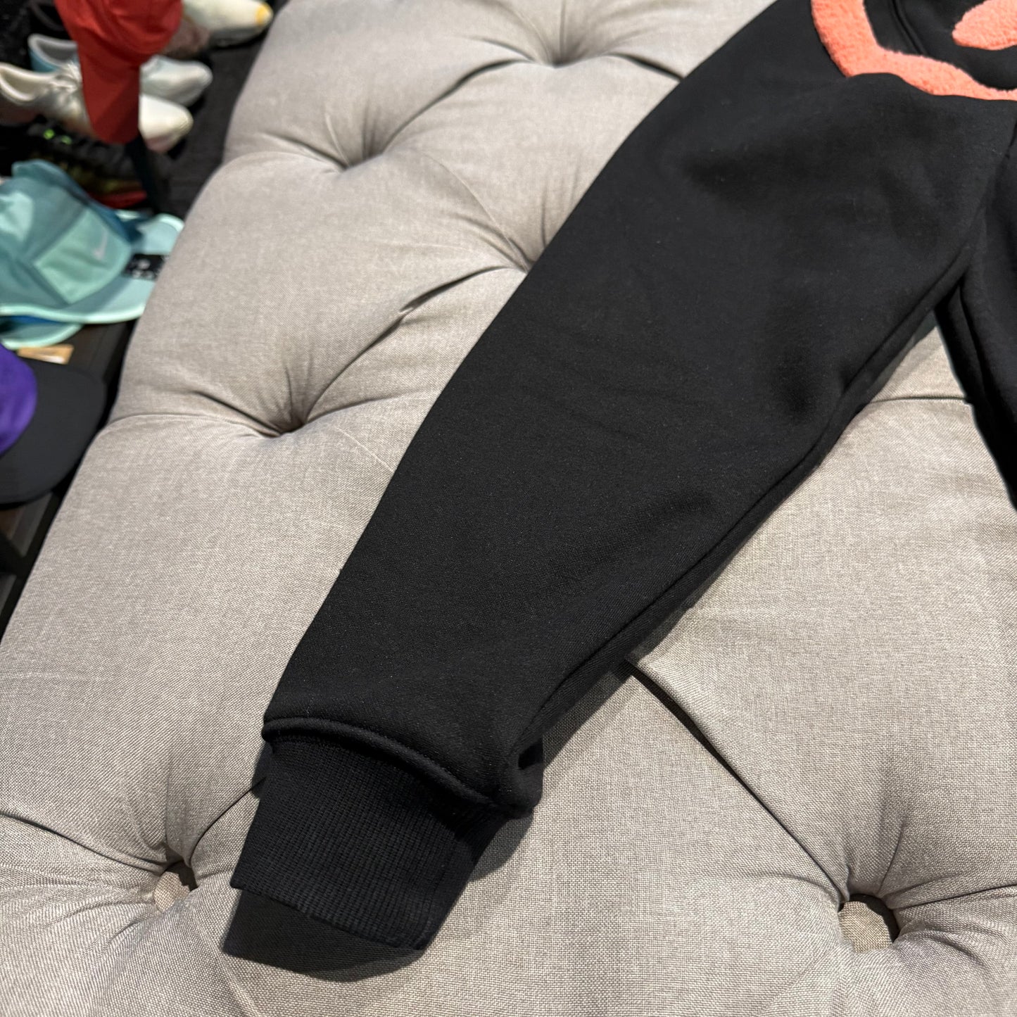 Geedup Handstyle Hoodie 'Black Peach' (Second hand)