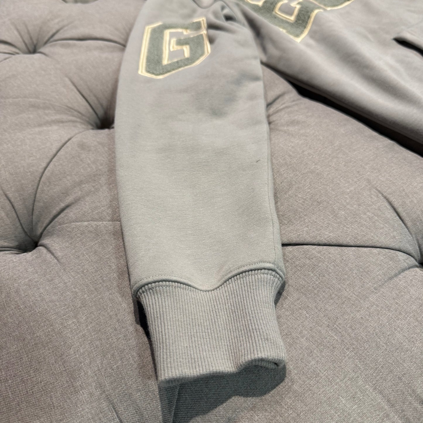 Geedup Team Logo Hoodie 'Grey Gold' (Second hand)