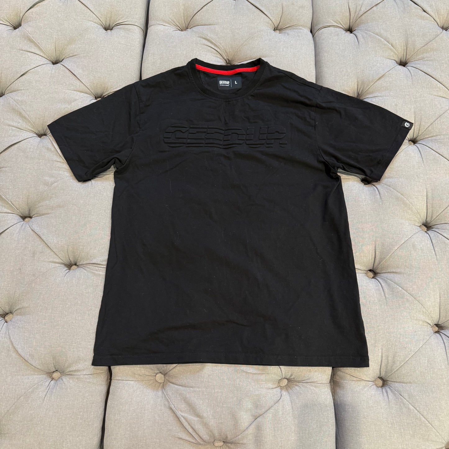 Geedup Embossed Logo Sportsman T-Shirt 'Black' (Second hand)
