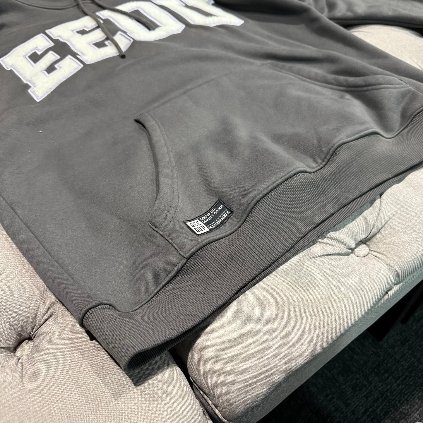 Geedup Team Logo Hoodie 'Ashpalt Grey' (Second hand)