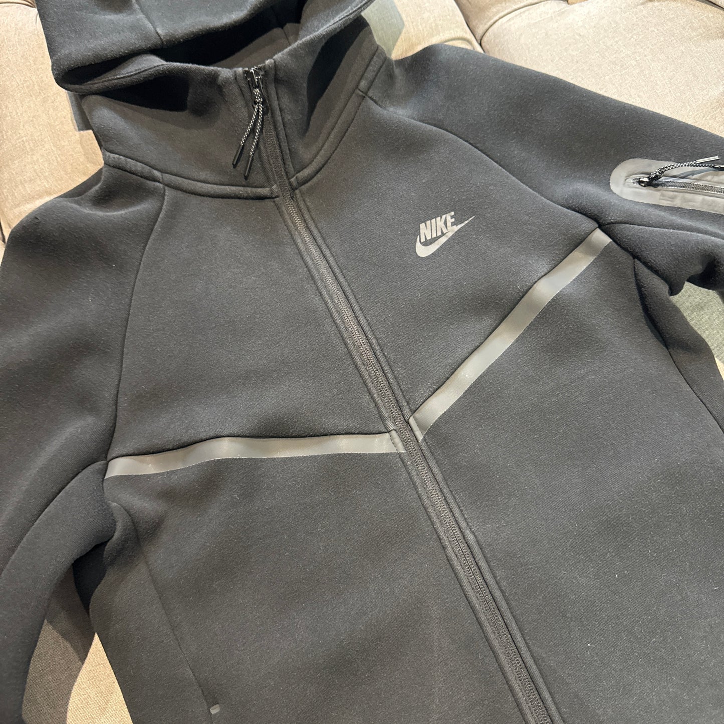 Nike Tech Fleece Jacket 'Black' (Second hand)