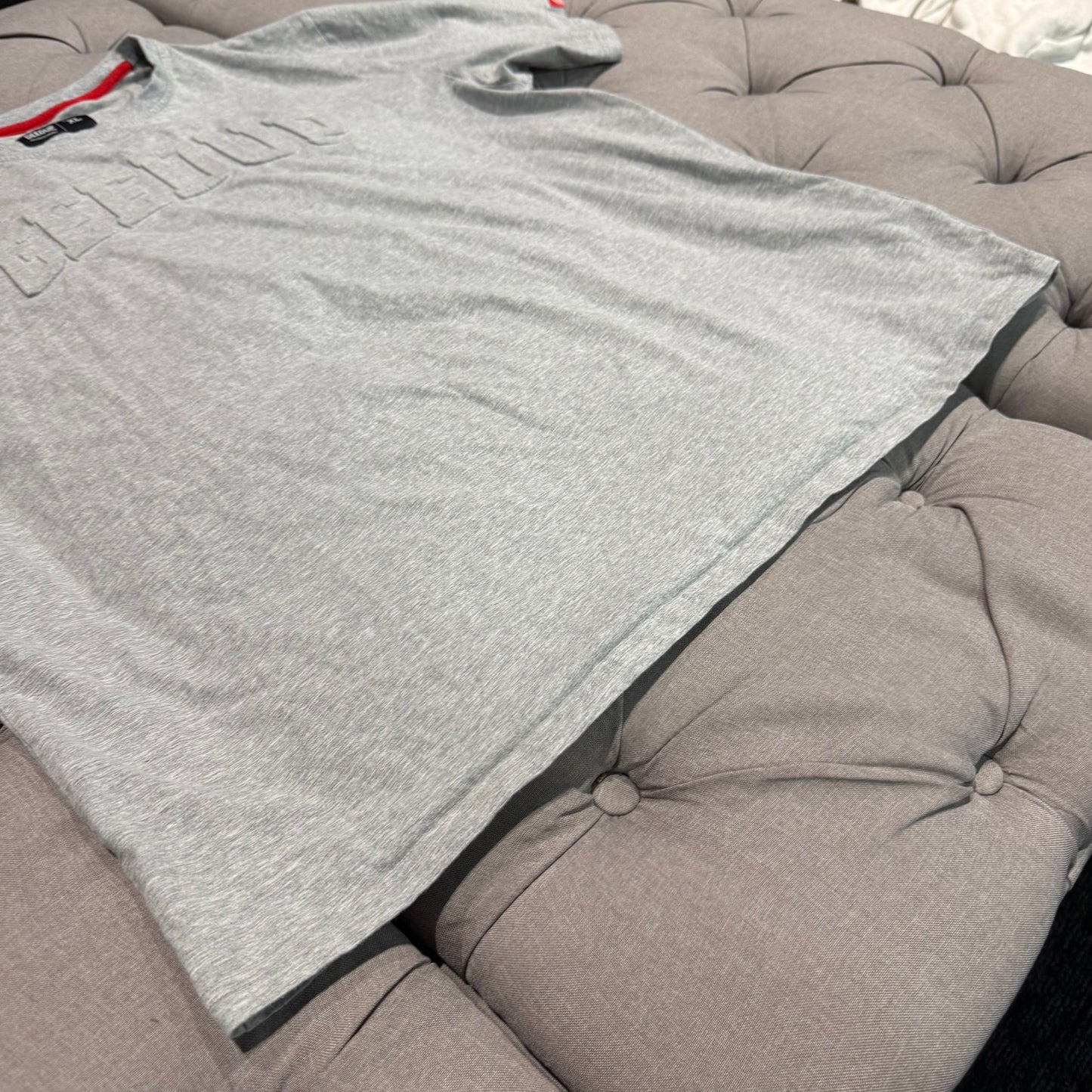 Geedup Embossed Logo T-Shirt 'Grey' (Second hand)