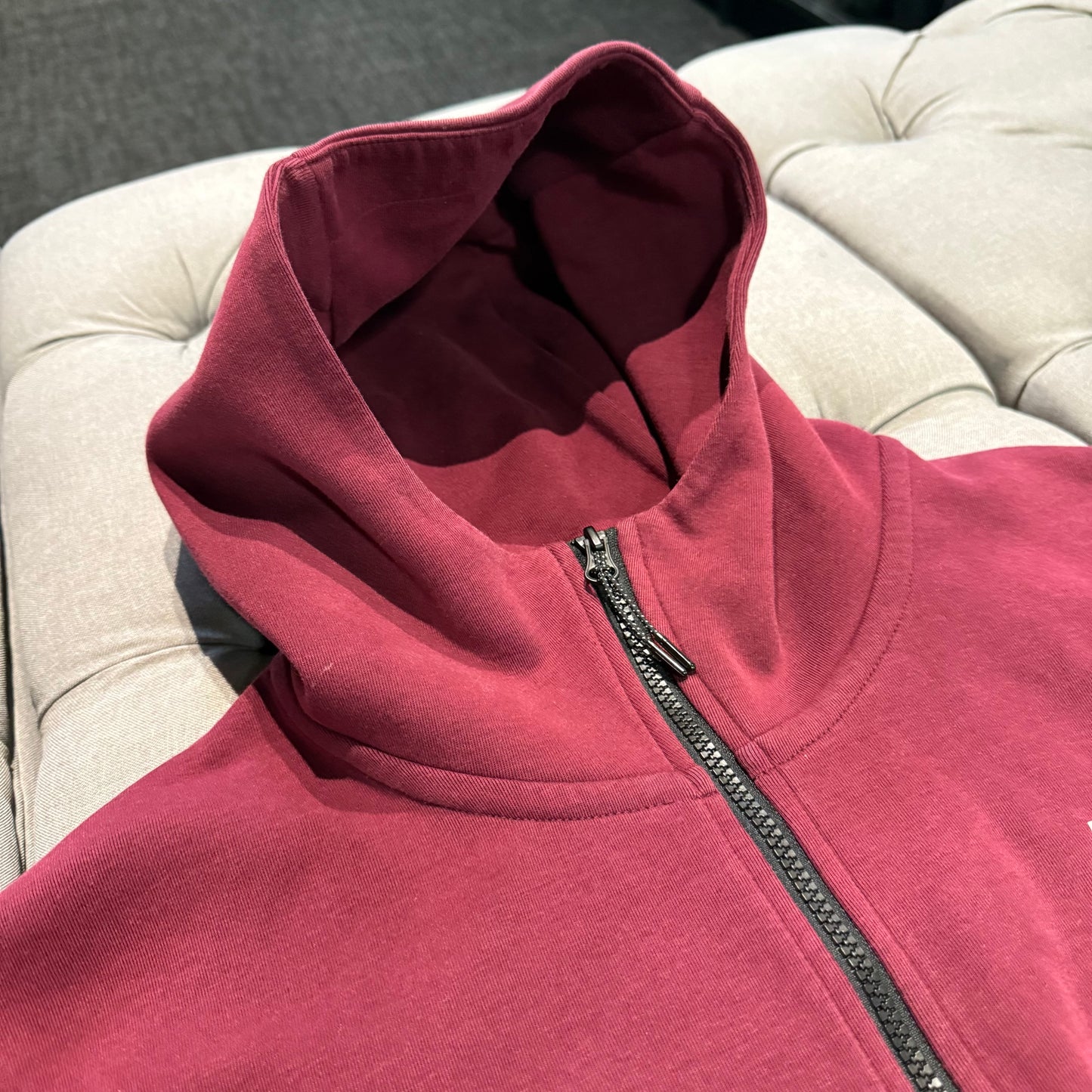 Nike Tech Fleece Jacket 'Burgandy Black' (Second hand)
