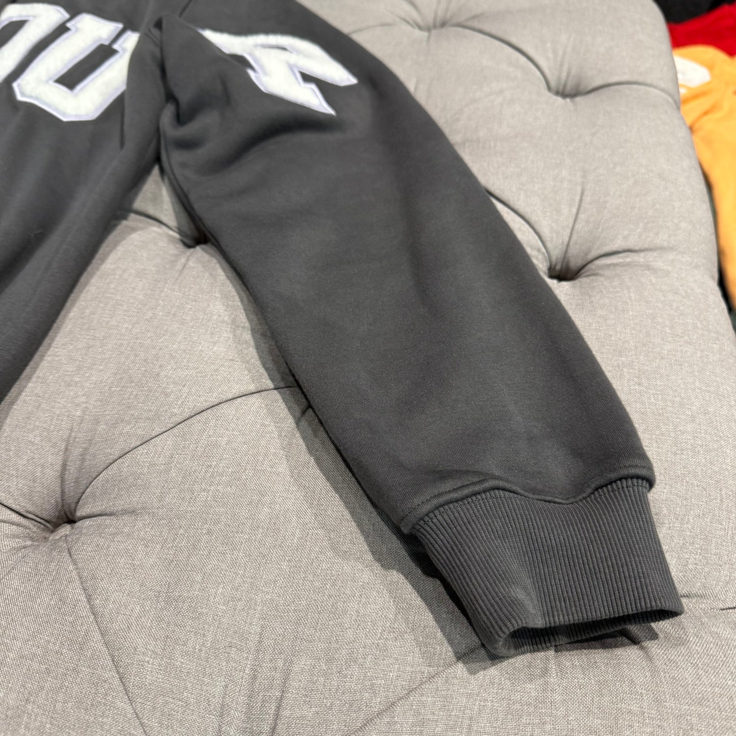 Geedup Team Logo Hoodie 'Ashpalt Grey' (Second hand)