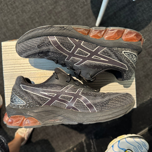 Asics Gel-Quantum 180 7 'Black Cayenne' (Second hand)