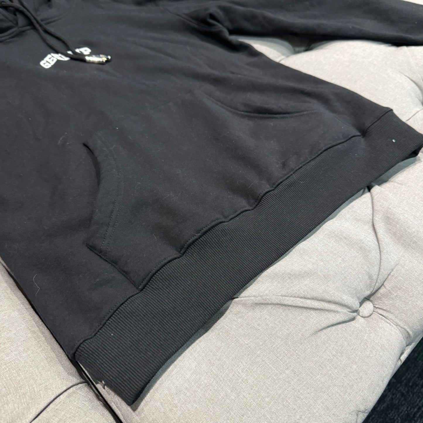 Geedup Micro Logo Hoodie 'Black' (Second hand)