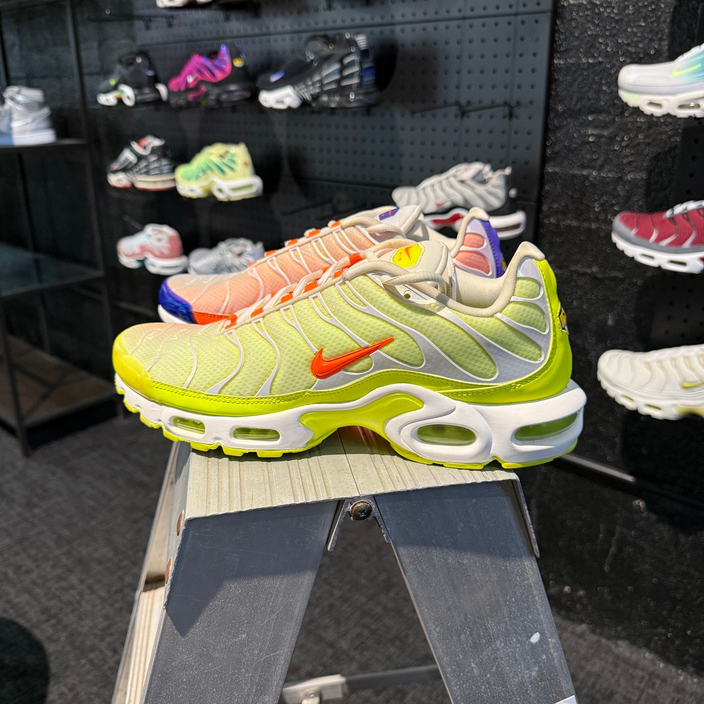 Nike Air Max Plus 'TN' Light Colour Flip (Second hand)