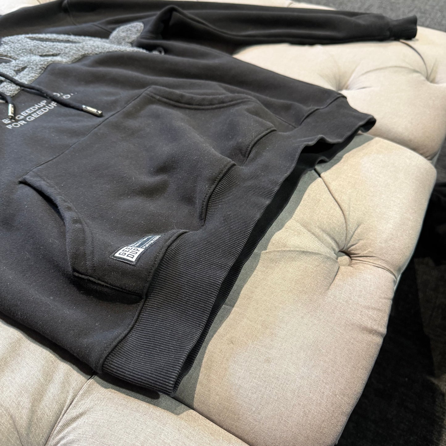 Geedup Handstyle Hoodie 'Black Grey' (Second hand)