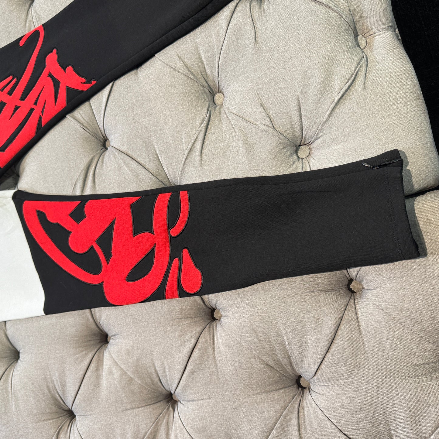 Syna World Forgive Me Cross Leg Logo 'Red Black Grey'