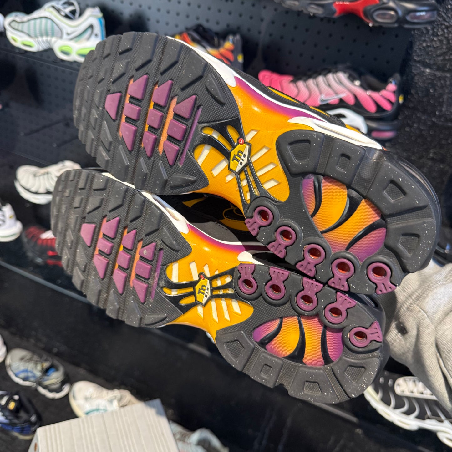 Nike Air Max Plus 'TN' Black University Gold Viotech (Second hand)