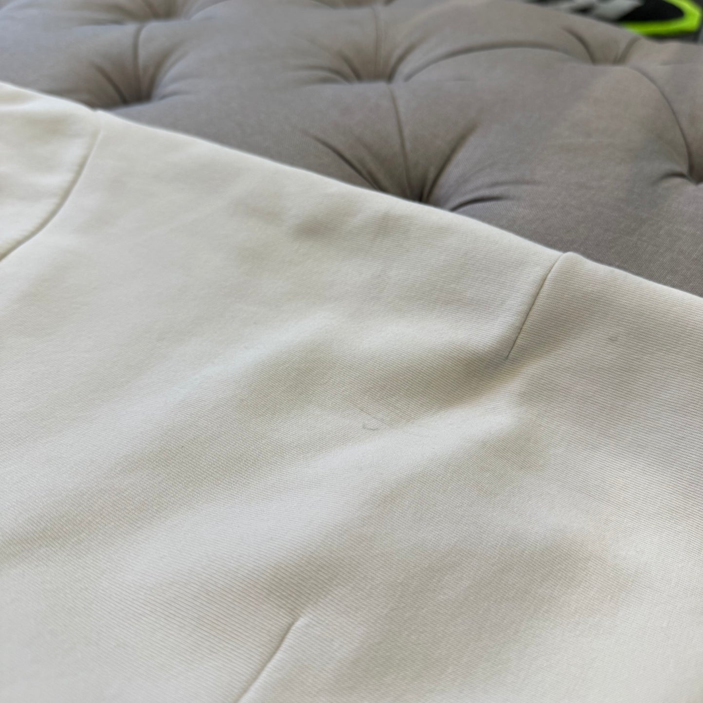 Nike Tech Fleece Pants 'White Cream' (Second hand)