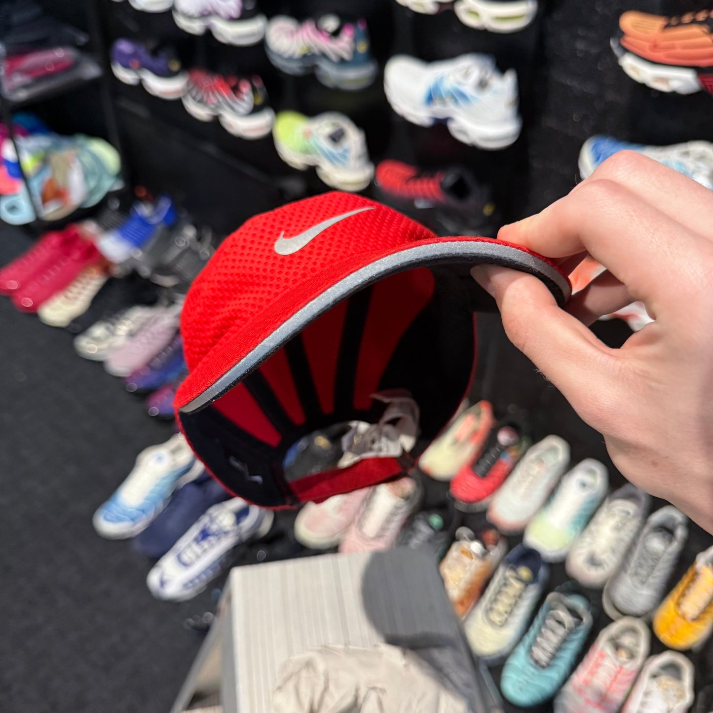 Nike Mesh Drifit Tailwind Cap 'Red' 2019 (Brand New)