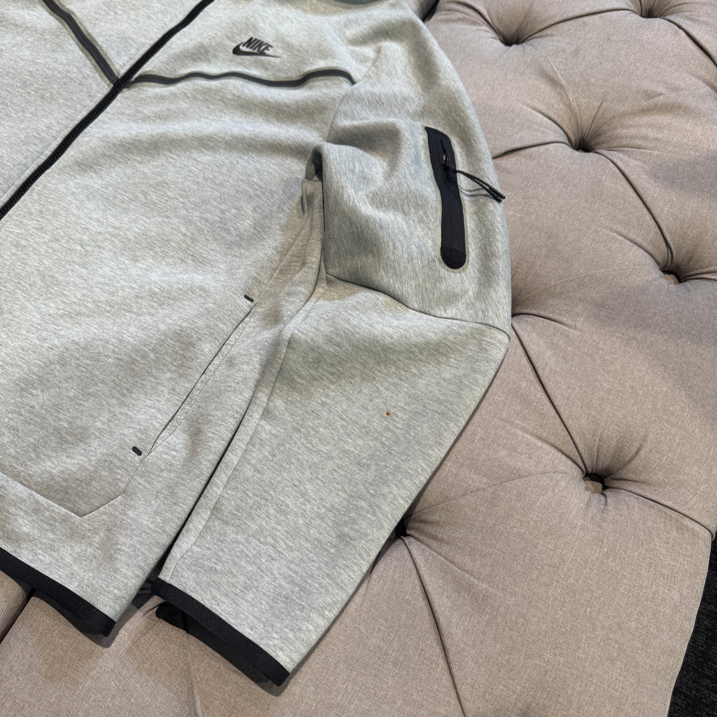Nike Tech Fleece Hoodie 'Grey' (Second hand)