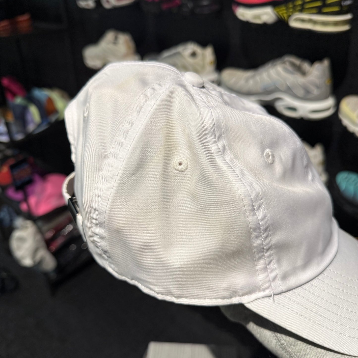 Nike Unstructured Dri-Fit Club Metal Swoosh Strapback Cap 'White' (Second Hand)