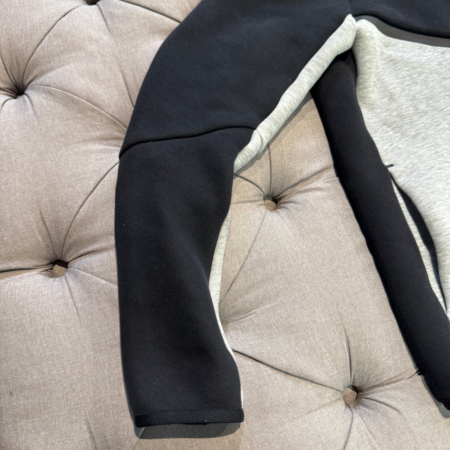 Nike Tech Fleece Jacket 'Grey Black' (Second hand)