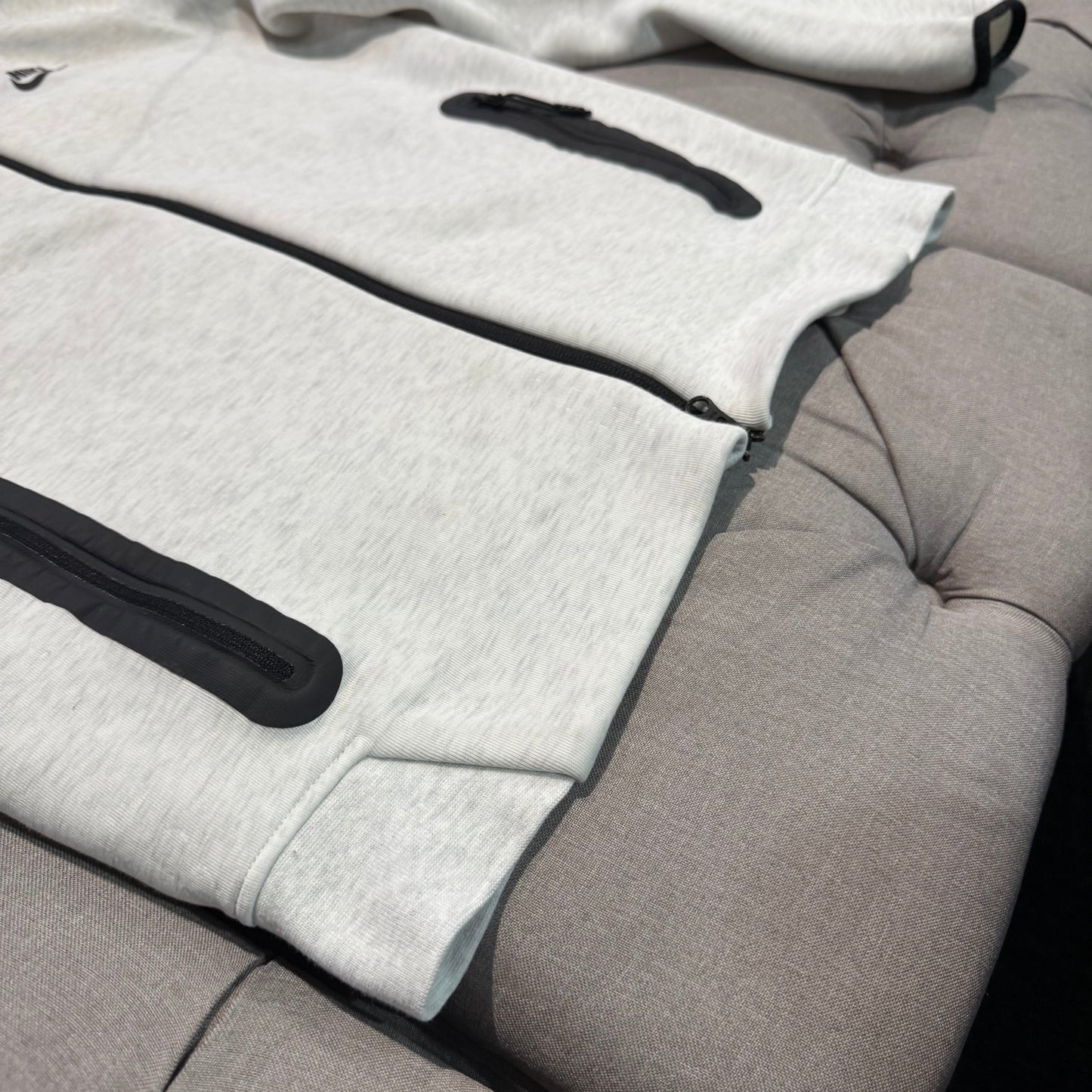 Nike Tech Fleece Jacket 'Cream Beige' (Second hand)