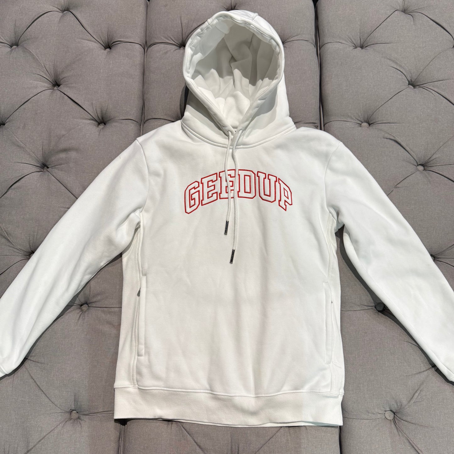 Geedup Team Logo Proud Hoodie 'White Red' (Second hand)