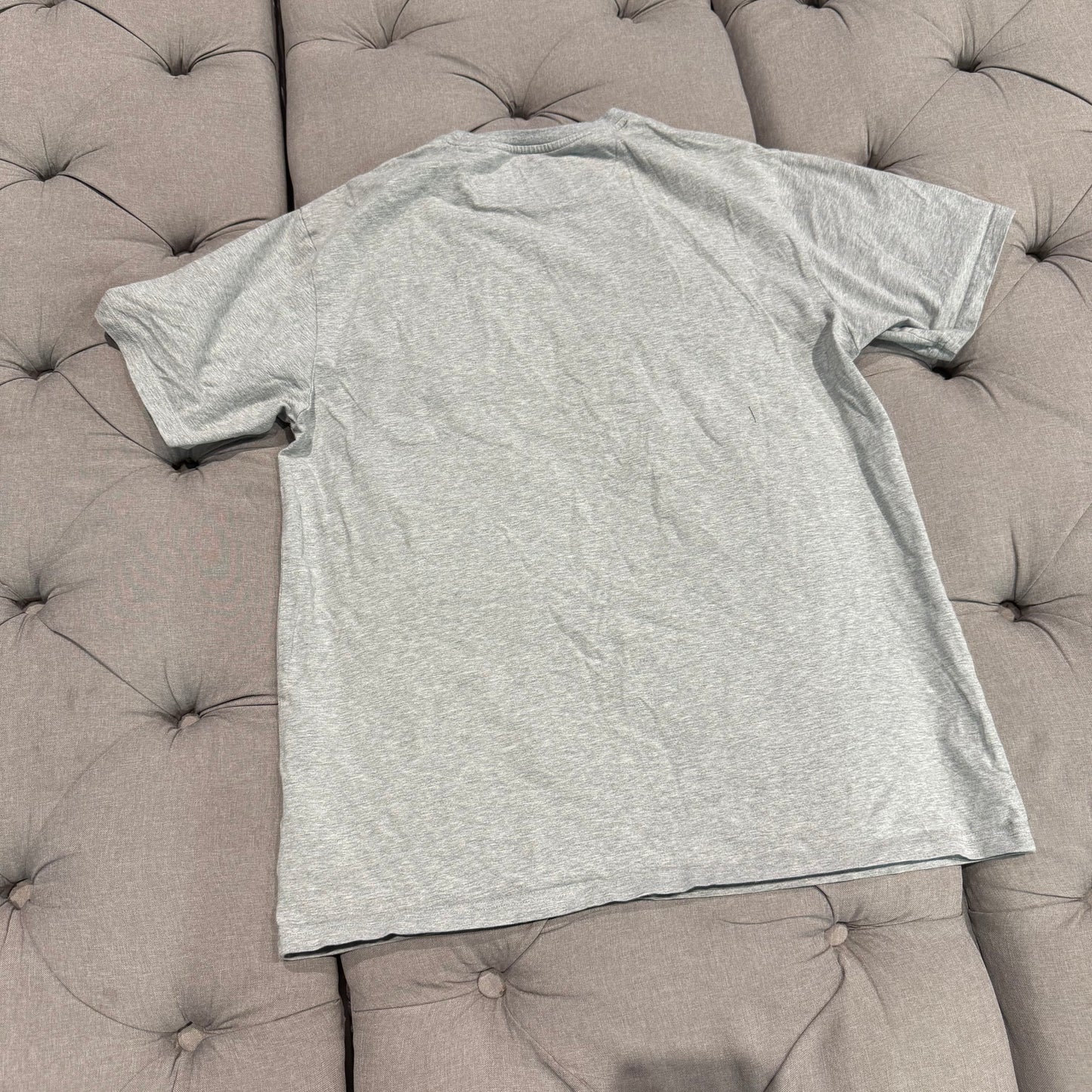 Geedup Embossed Logo T-shirt 'Grey' (Second hand)
