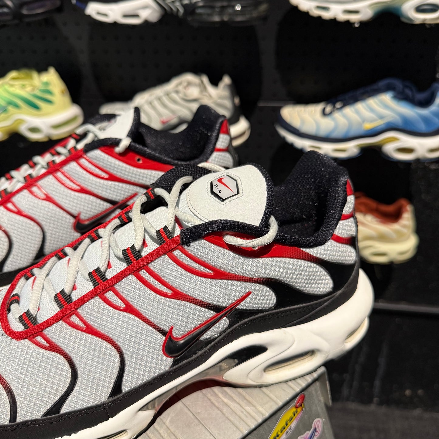 Nike Air Max Plus 'TN' Pure Platinum University Red (Second hand)
