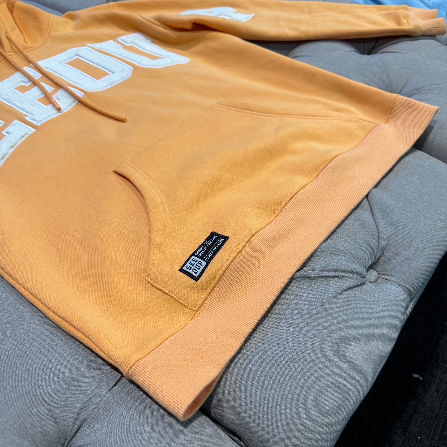 Geedup Team Logo Hoodie 'Peach' (Second hand)