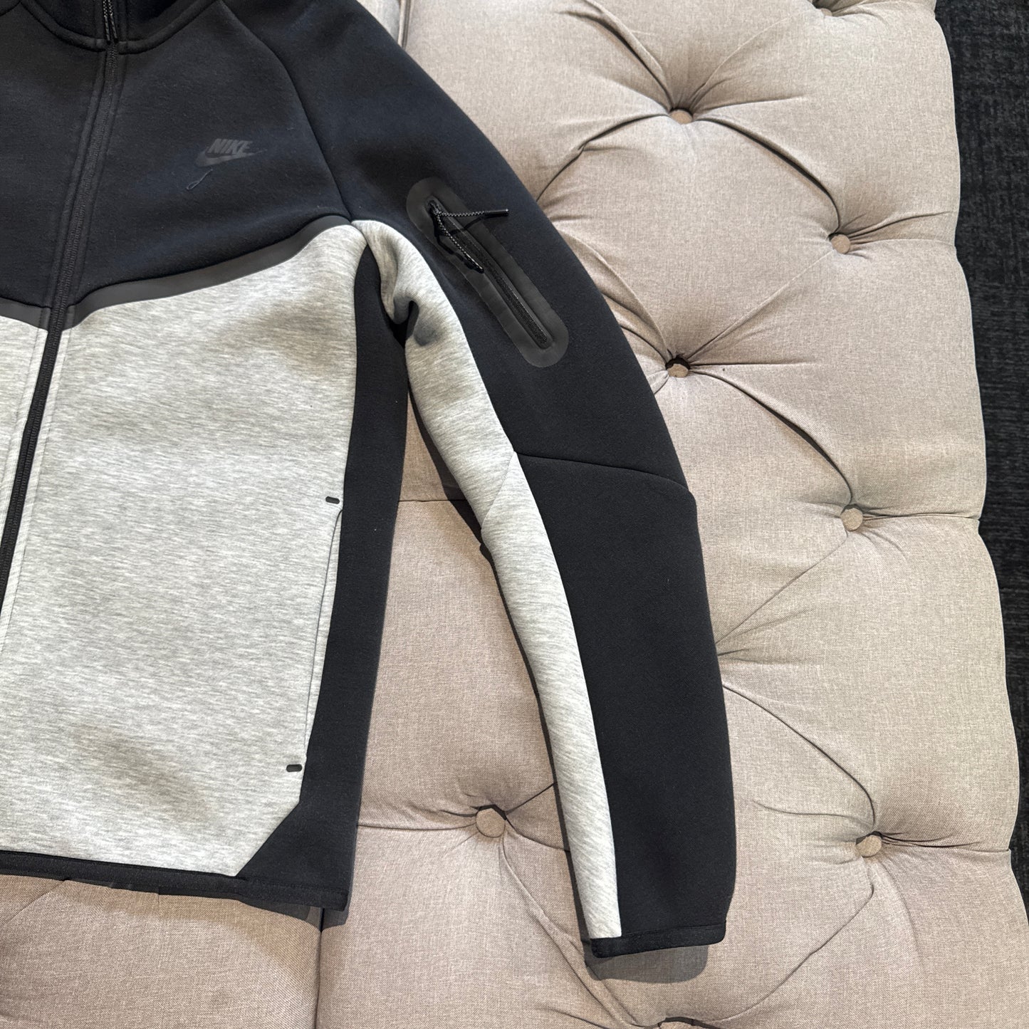 Nike Tech Fleece Jacket 'Black Grey' (Second hand)