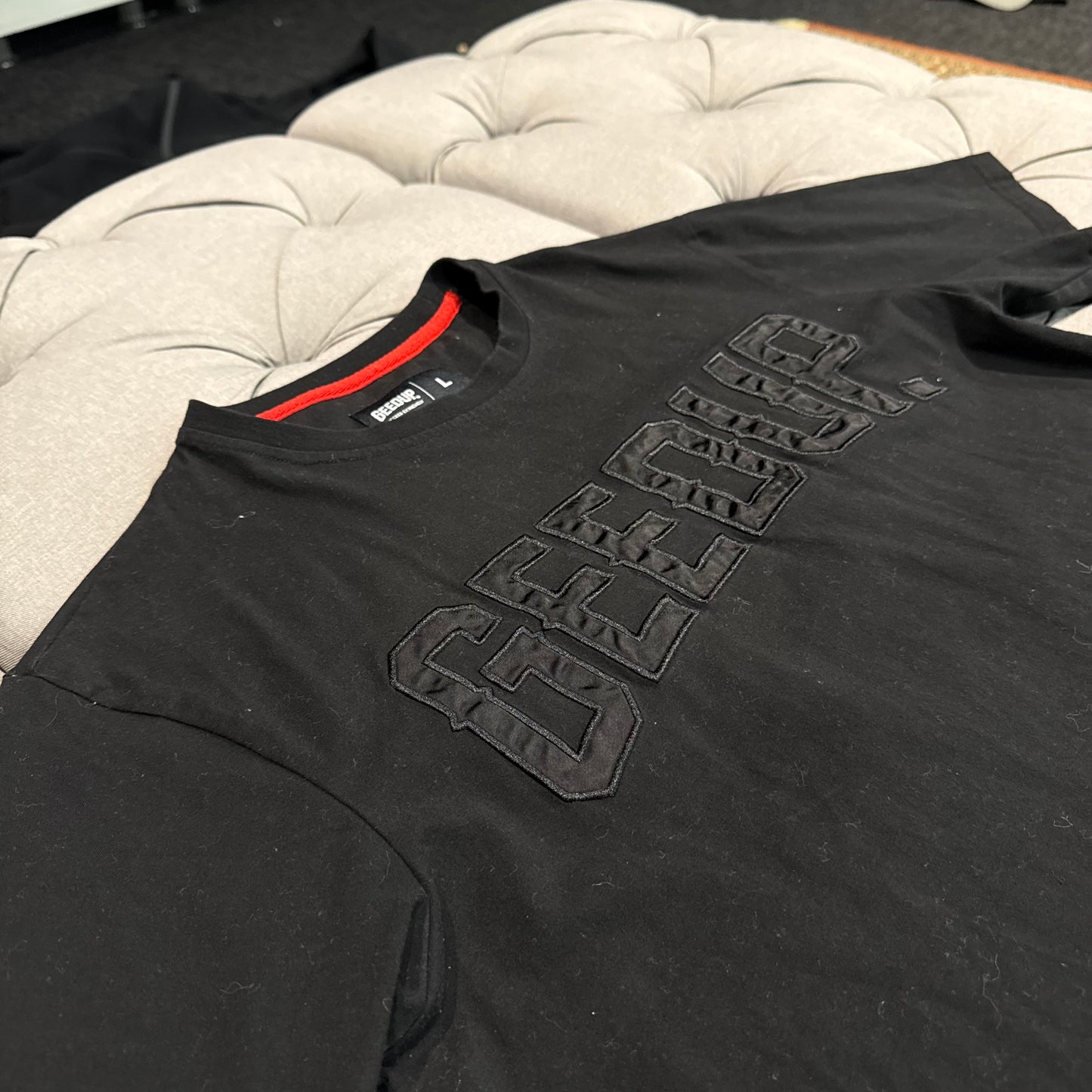 Geedup Satin Logo T-Shirt 'Black' (Second hand)