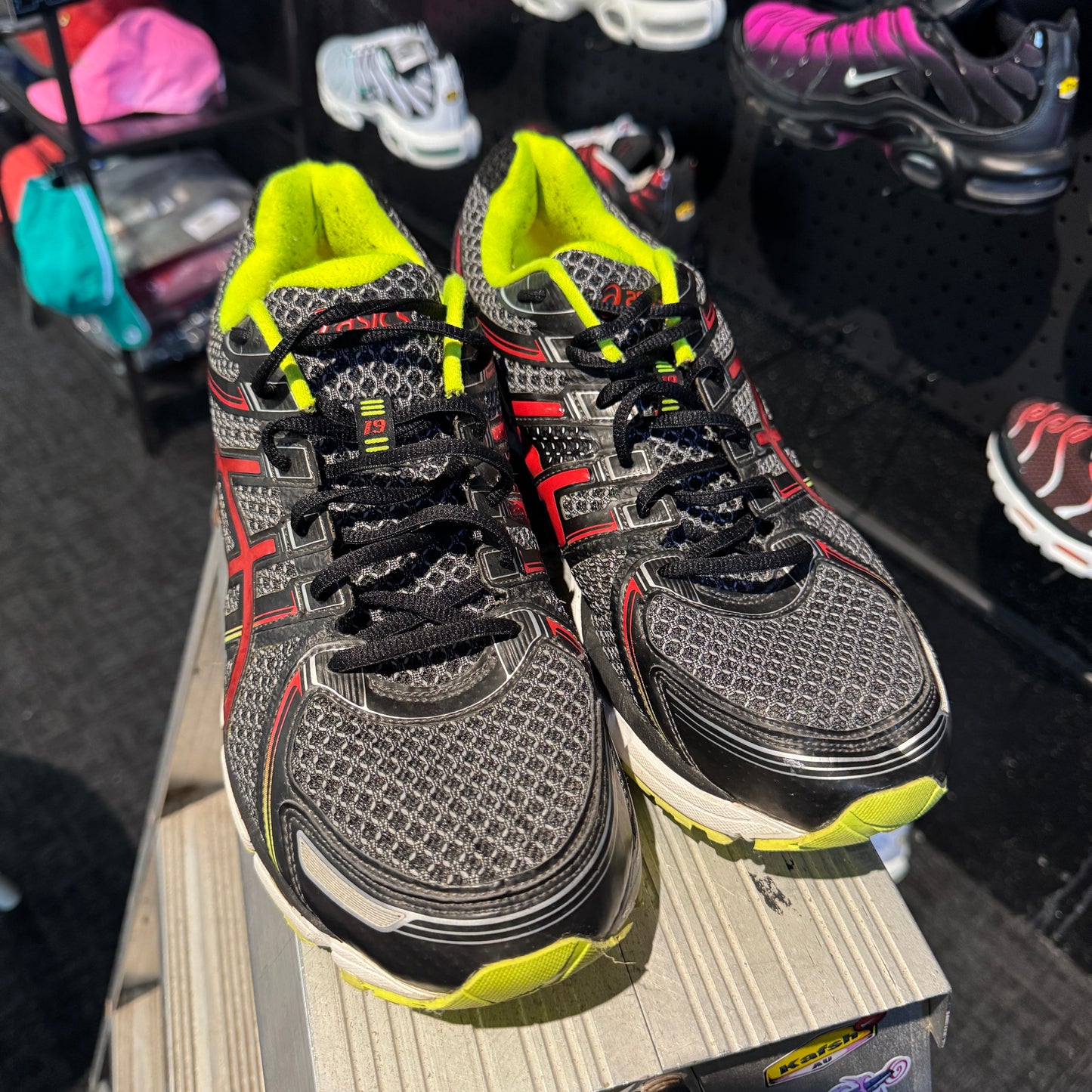 Asics Gel Kayano 19 'Black Grey Red Neon' (Second hand)