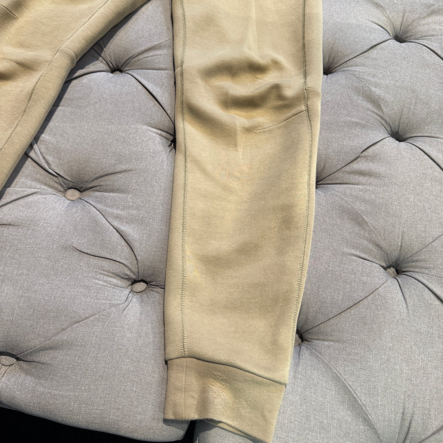 Nike Tech Fleece Track Pants 'Beige' (Second hand)