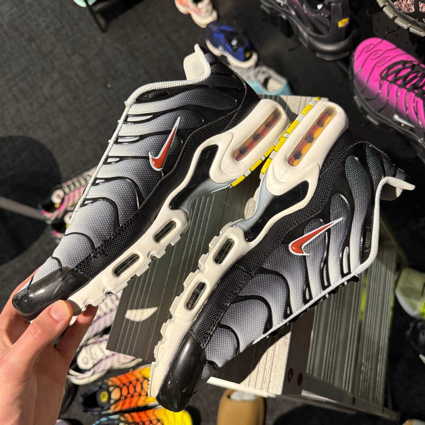 Nike Air Max Plus 'TN' Smoke Grey Red (Second hand)