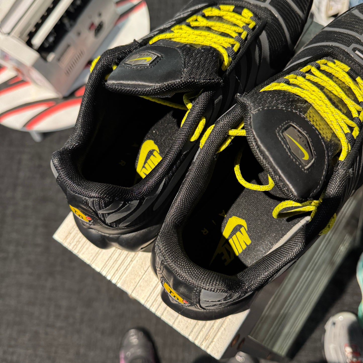 Nike Air Max Plus 'TN' Black Yellow (Second hand)