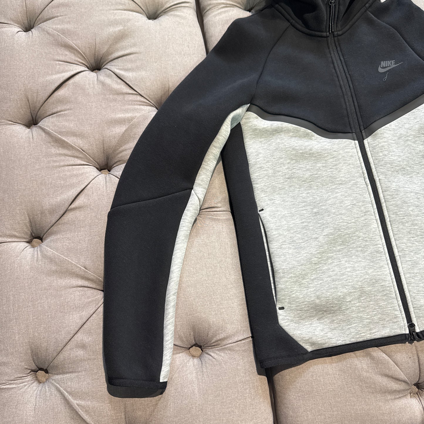 Nike Tech Fleece Jacket 'Black Grey' (Second hand)