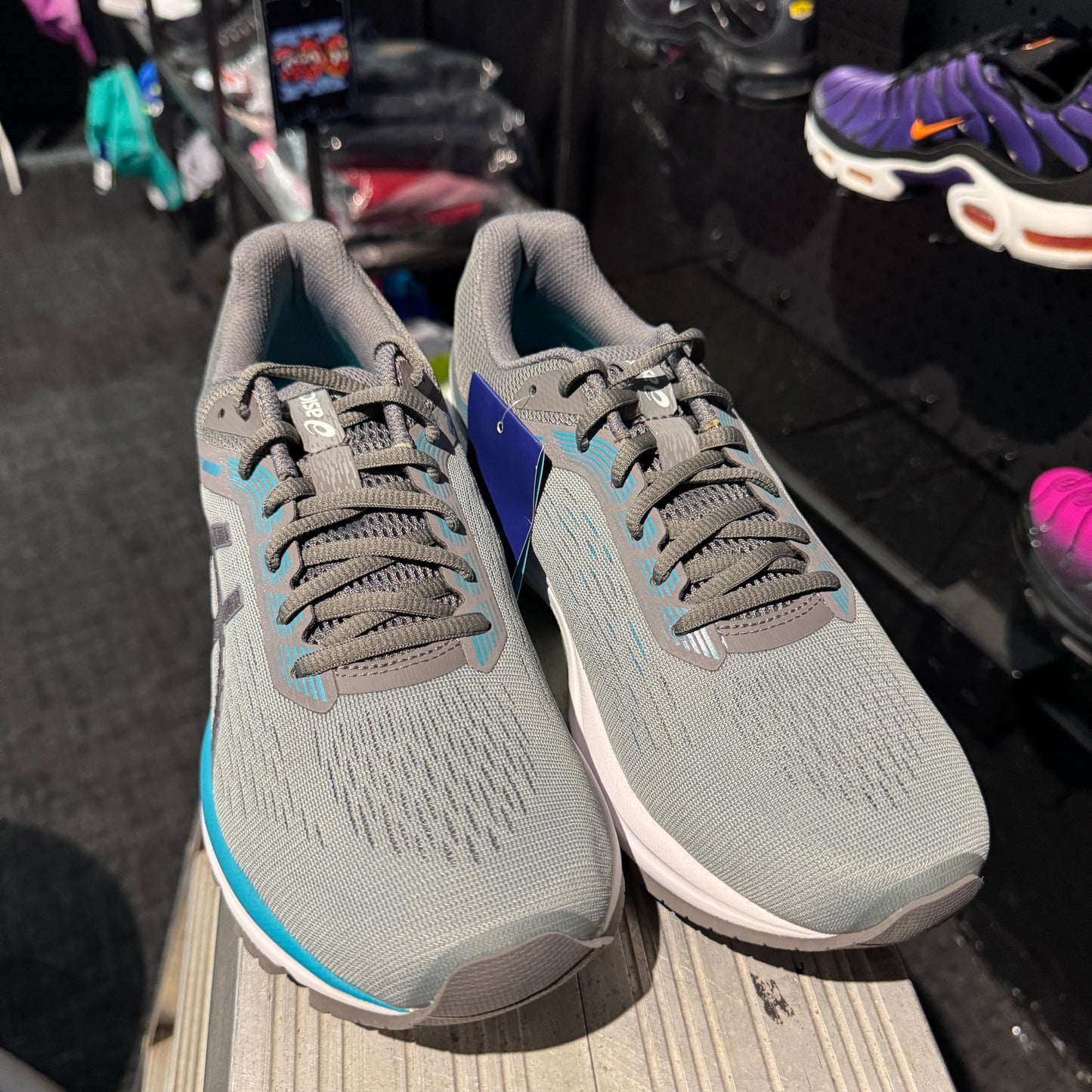 Asics GT-1000 7 'Grey/Carbon' 2018 (Second hand)