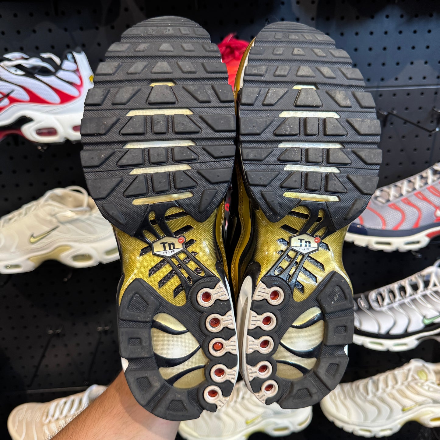 Nike Air Max Plus TN 'White Metalic Gold Black' (Second hand)