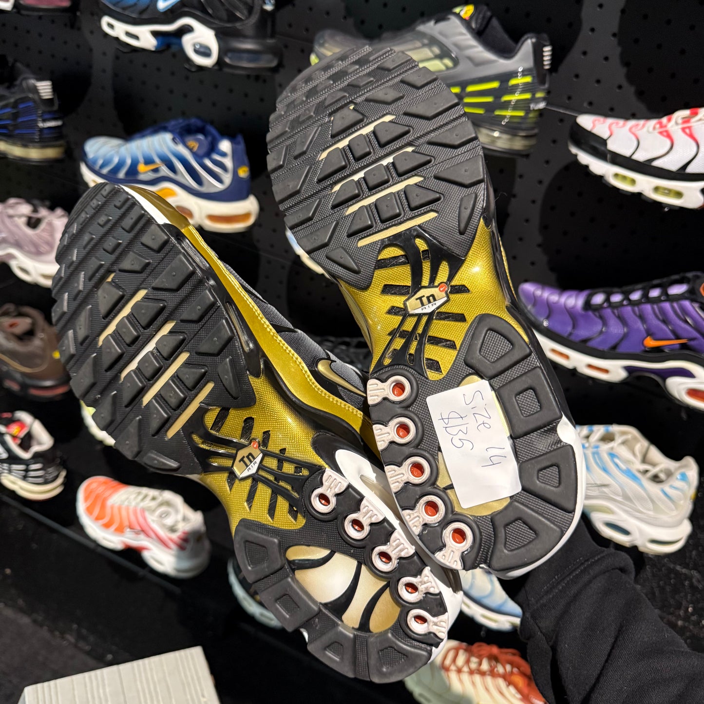 Nike Air Max Plus 'TN' Black White Metallic Gold (Second hand)