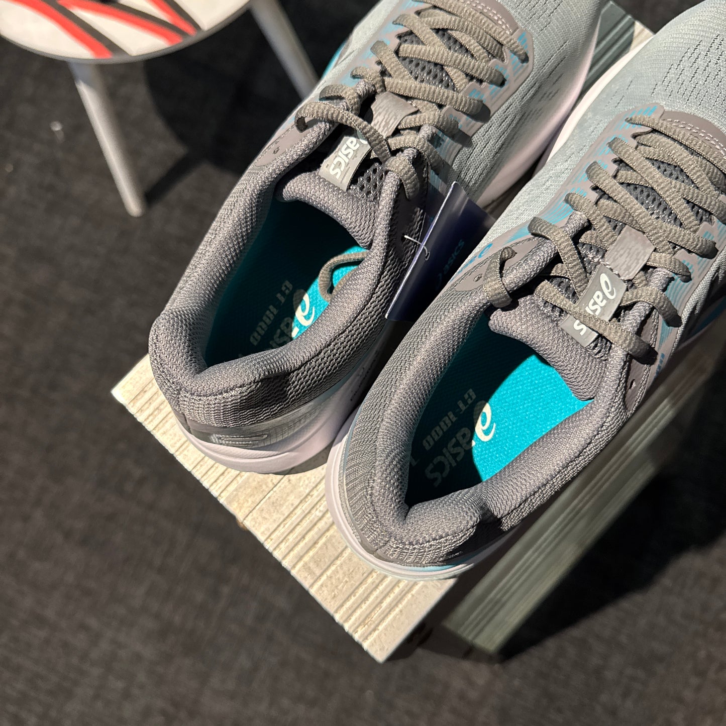 Asics GT-1000 7 'Grey/Carbon' 2018 (Second hand)