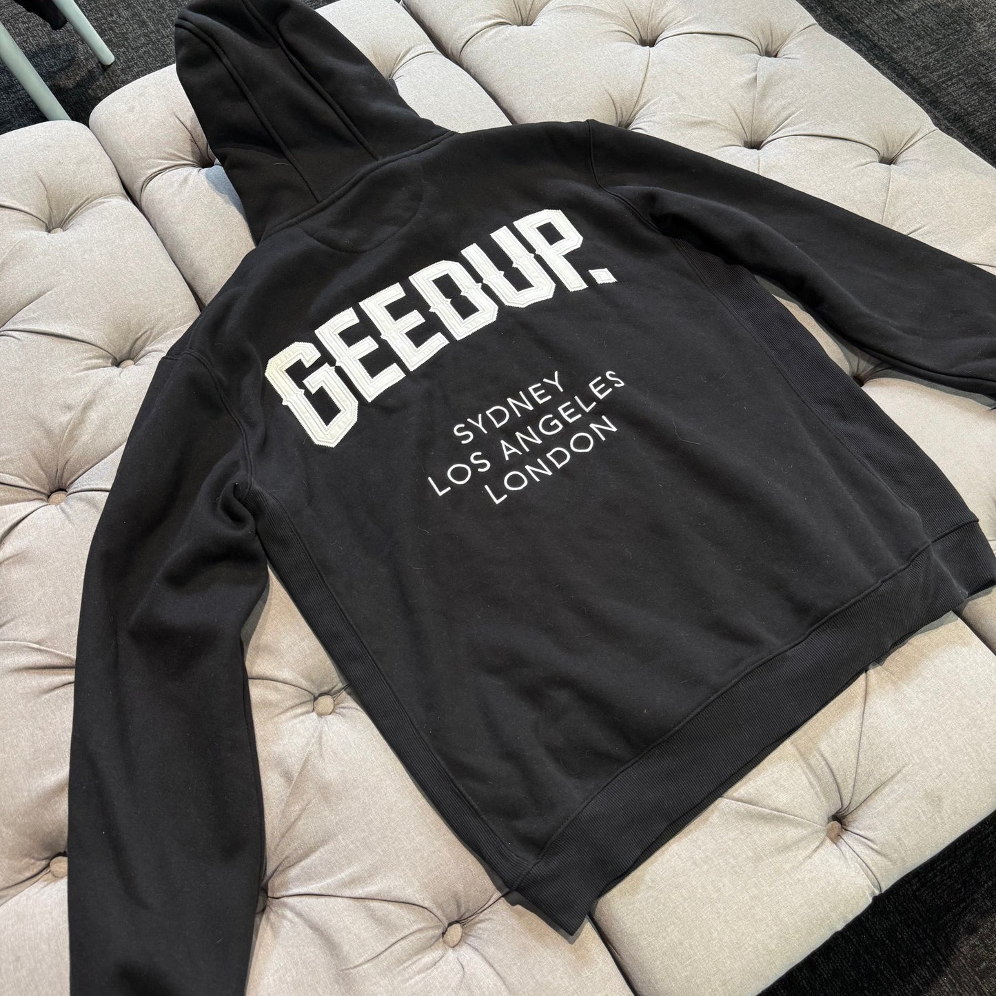 Geedup Cities Hoodie 'Black' (Second hand)